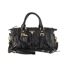 Prada Nappa Gauffre Tote Schwarz