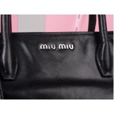 Miu Miu Tote aus glasiertem Leder, Schwarz