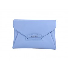 Givenchy Antigona Envelope Clutch aus genarbtem Leder, Blau