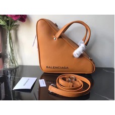 Balenciaga Triangle Duffle S Braun 18062557