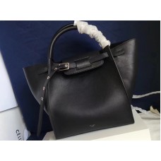 Celine Small Big Bag mit langem Riemen aus geschmeidigem, genarbtem Kalbsleder, Schwarz