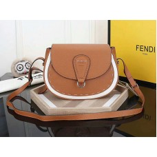 Fendi Satteltasche, Schultertasche aus Leder, Braun