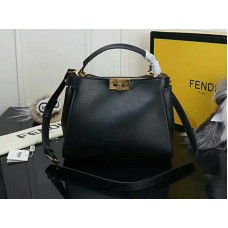 Fendi Peekaboo Essential Tasche aus Kalbsleder, Schwarz