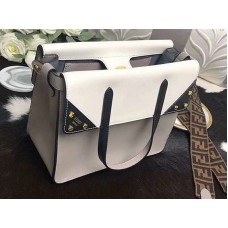 Fendi Medium Flip Regular Leder-Tragetasche Weiß