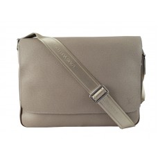 Louis Vuitton Taiga Leder Sasha Polaire