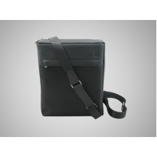 Louis Vuitton Taiga Beloukha Schwarz