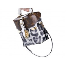 Louis Vuitton Monogram Canvas Kameratasche Weiß