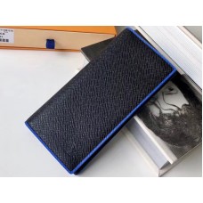 Louis Vuitton Taiga Leder Brazza Geldbörse m30558