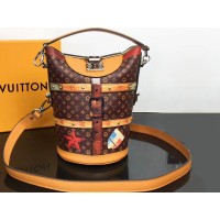 Louis Vuitton Reisetasche aus Monogram Canvas (verwandelt) m52276
